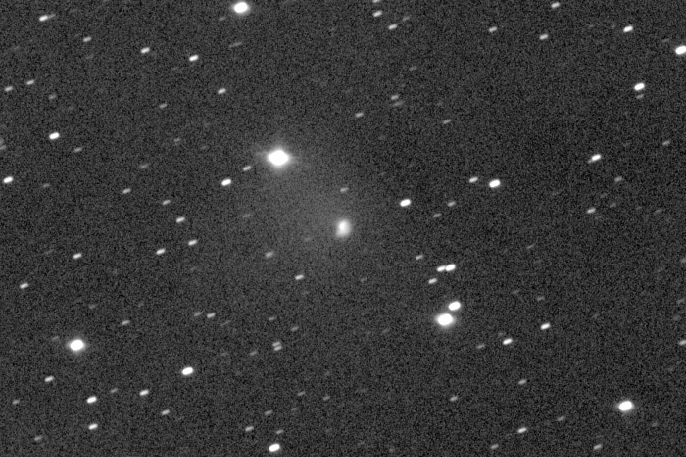 29P_2025_05_19_2030_2143UT_32x2min_ISO400_620mm_comet2.jpg