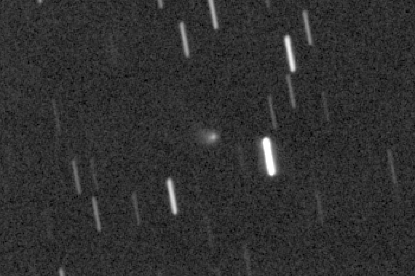C2024E1_2025_08_12_2046_2140_50x30s_ISO400_620mm_comet4.jpg