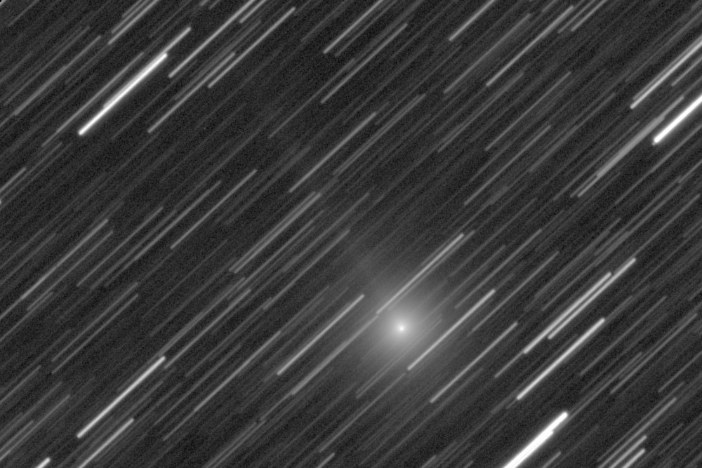 C2025T1_2025_12_01_1647_1738UT_100x30s_Gain160_620mm_comet1.jpg