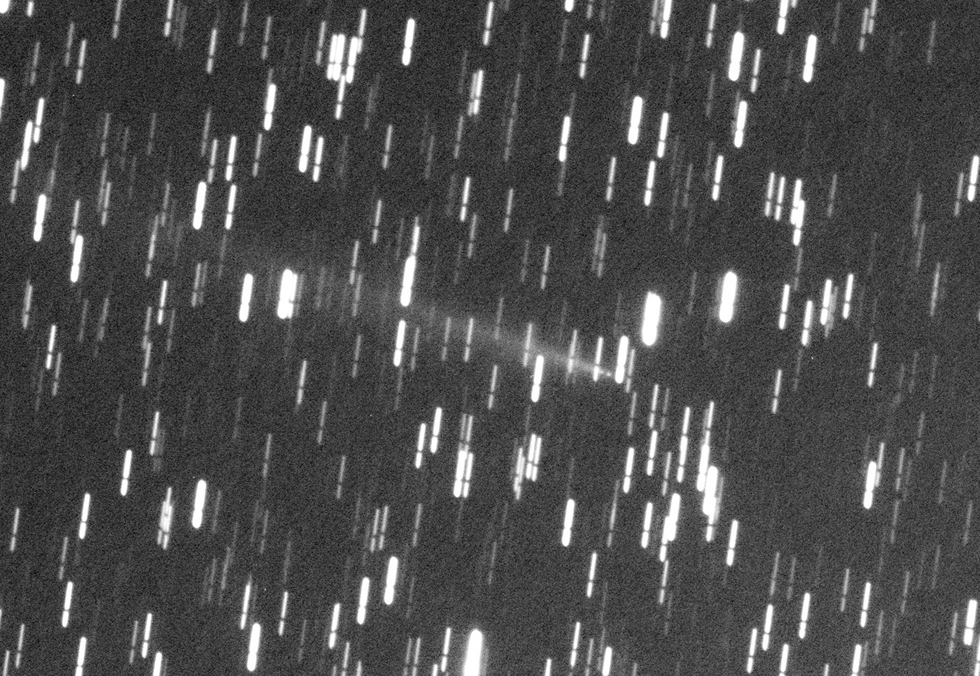 C2025K1_2026_01_05_1749_1930UT_23x4min_Gain160_620mm_comet1.jpg