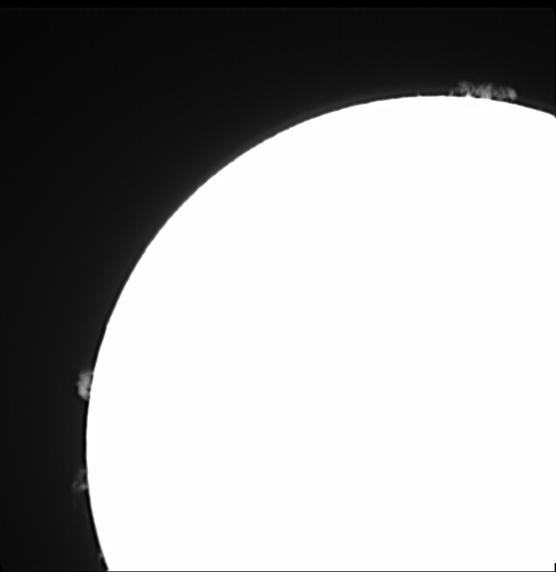 Sonne_2017_10_30_130039UT_Halpha_g3_ap12.jpg
